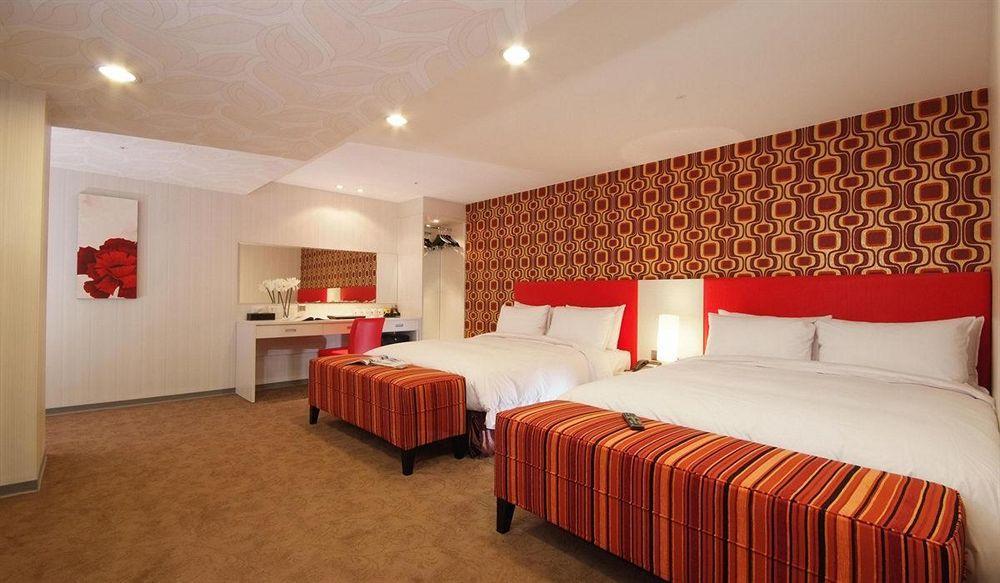Hotel Leisure 台中輕行旅 Экстерьер фото