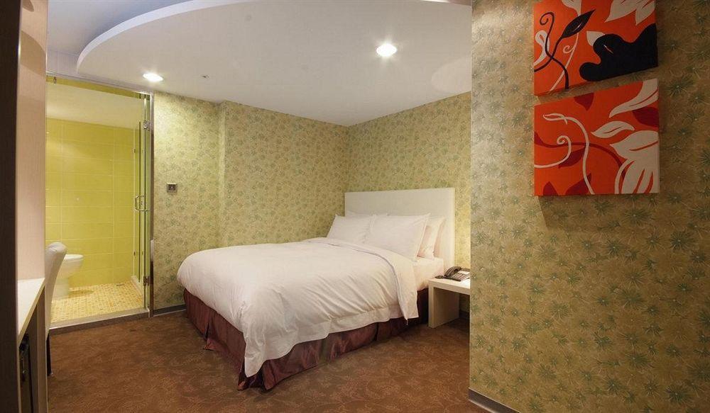Hotel Leisure 台中輕行旅 Экстерьер фото